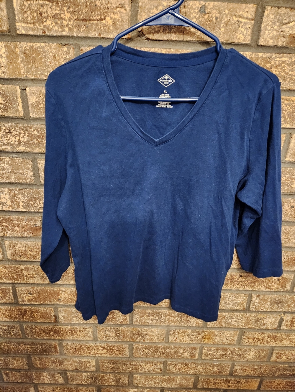 St. John's Bay Navy V-Neck  3/4 Sleeve Tee And White Tee